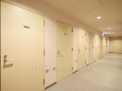 Trunk room