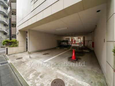Parking Lot