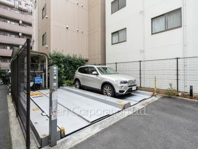  Parking Lot