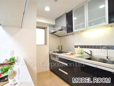 Kitchen ※Photo of the same layout on 6 floor. Decoration and fixture may differ.