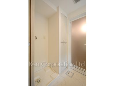 Washing Machine Space ※Photo of the same layout on 19 floor. Decoration and fixture may differ.