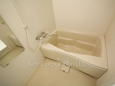 Bath ※Photo of the same layout on 19 floor. Decoration and fixture may differ.