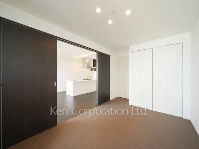 Bedroom ※Photo of the same layout on 18 floor. Decoration and fixture may differ.