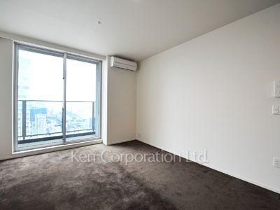 Bedroom ※Photo of the same layout on 41 floor. Decoration and fixture may differ.