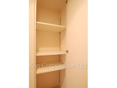 Closet ※Photo of the same layout on 4 floor. Decoration and fixture may differ.