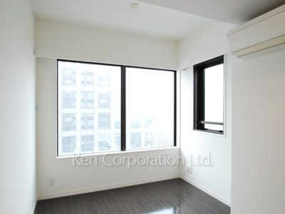 Bedroom ※Photo of the same layout on 4 floor. Decoration and fixture may differ.
