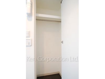 Closet ※Photo of the same layout on 4 floor. Decoration and fixture may differ.