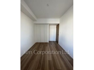 Bedroom ※Photo of the same layout on 13 floor. Decoration and fixture may differ.
