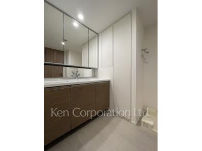Powder Room ※Photo of the same layout on 13 floor. Decoration and fixture may differ.