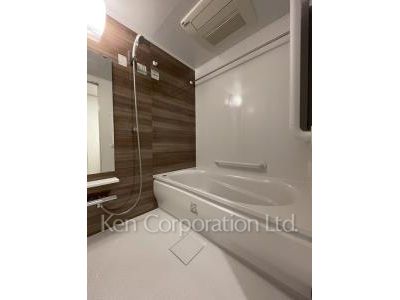 Bath ※Photo of the same layout on 13 floor. Decoration and fixture may differ.