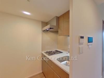 Kitchen ※Photo of the same layout on 3 floor. Decoration and fixture may differ.