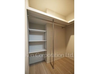 Closet ※Photo of the same layout on 5 floor. Decoration and fixture may differ.