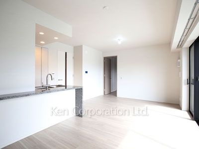 Living-Dining ※Photo of the same layout on 5 floor. Decoration and fixture may differ.