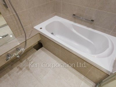 Bath ※Photo of the same layout on 35 floor. Decoration and fixture may differ.