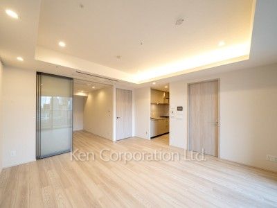 Living-Dining ※Photo of the same layout on 10 floor. Decoration and fixture may differ.