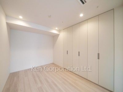 Bedroom ※Photo of the same layout on 10 floor. Decoration and fixture may differ.
