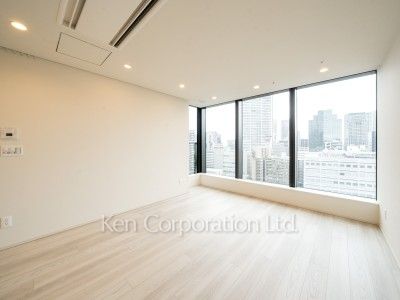 Bedroom ※Photo of the same layout on 10 floor. Decoration and fixture may differ.