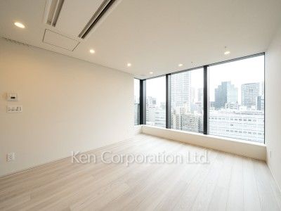 Bedroom ※Photo of the same layout on 10 floor. Decoration and fixture may differ.