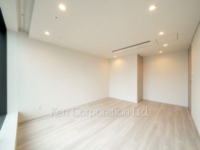 Bedroom ※Photo of the same layout on 10 floor. Decoration and fixture may differ.