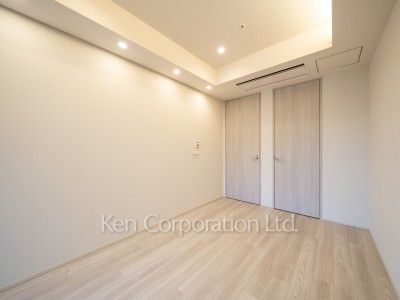 Bedroom ※Photo of the same layout on 10 floor. Decoration and fixture may differ.