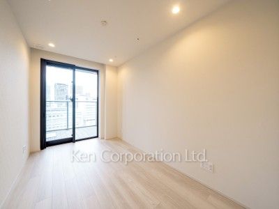 Bedroom ※Photo of the same layout on 10 floor. Decoration and fixture may differ.