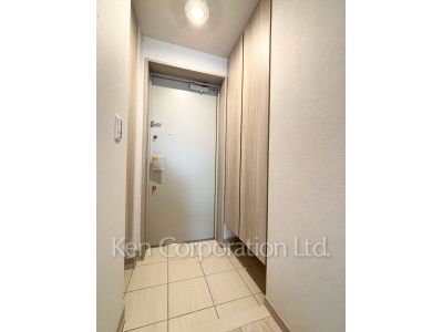 Entrance ※Photo of the same layout on 3 floor. Decoration and fixture may differ.