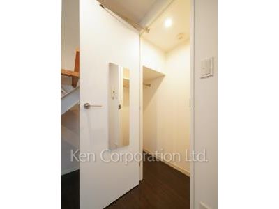 Closet ※Photo of the same layout on 1 floor. Decoration and fixture may differ.
