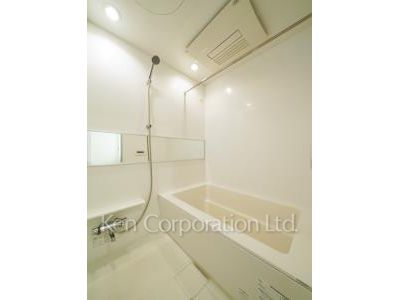 Bath ※Photo of the same layout on 1 floor. Decoration and fixture may differ.