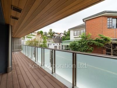Balcony ※Photo of the same layout on 2 floor. Decoration and fixture may differ.