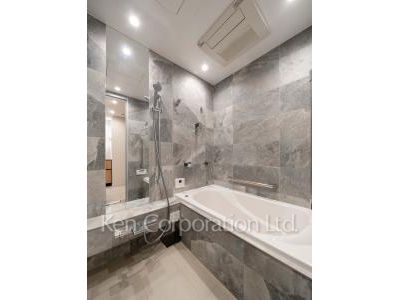 Bath ※Photo of the same layout on 2 floor. Decoration and fixture may differ.