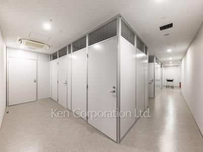 Trunk room